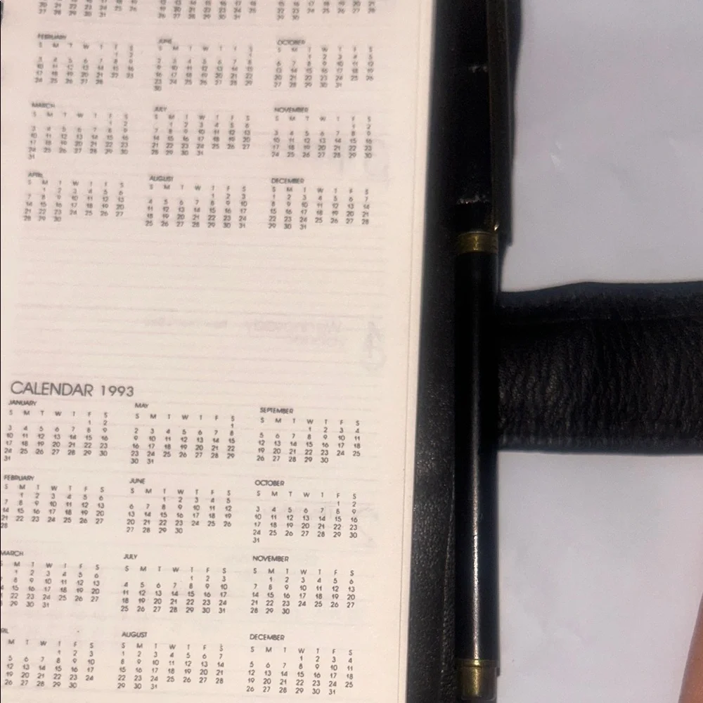 Mundi Black Leather Binder with Gold Accent